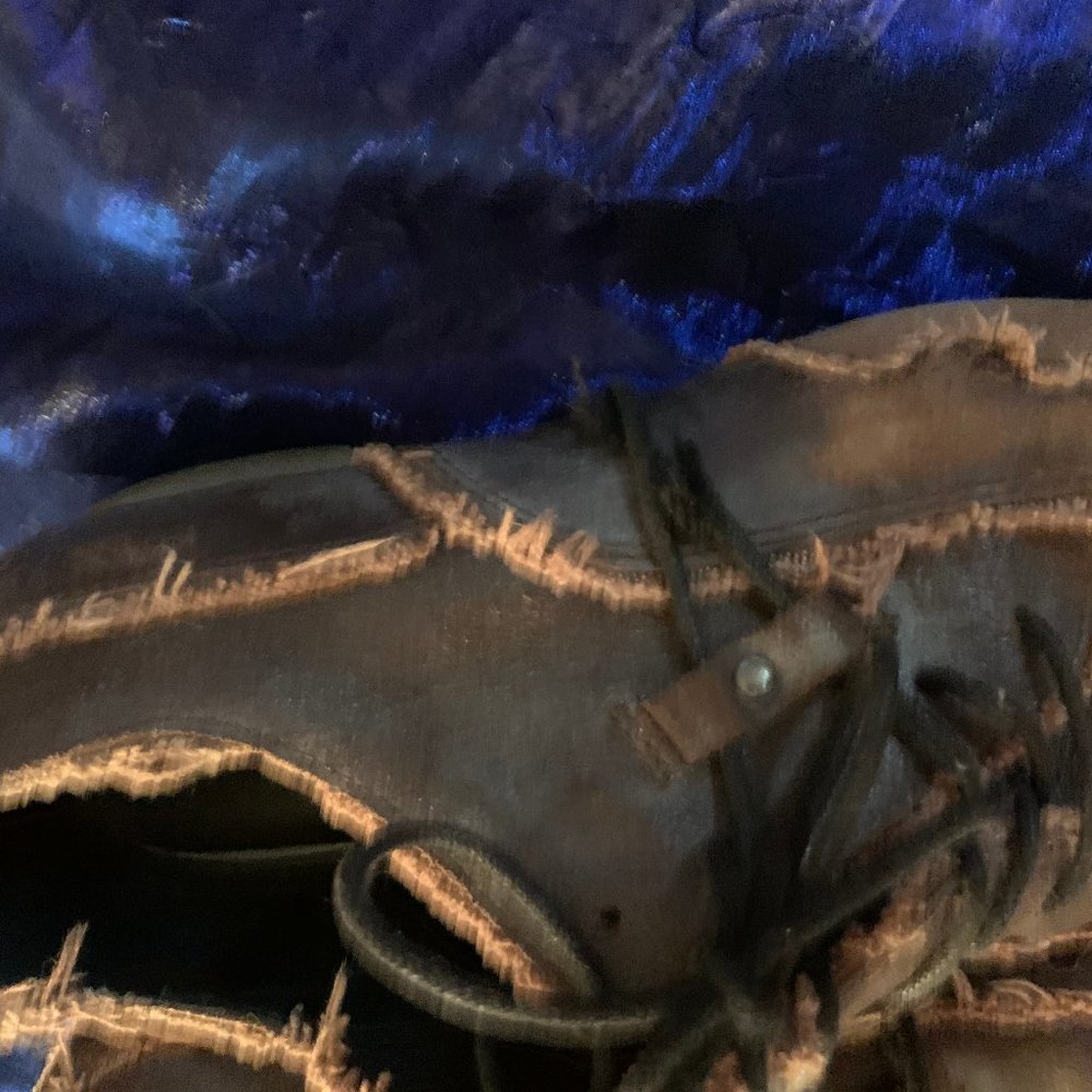 Distressed Corture - Picture 3 of 4